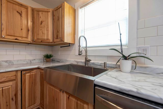 3009 N Marshall Road, Marshfield, MO 65706