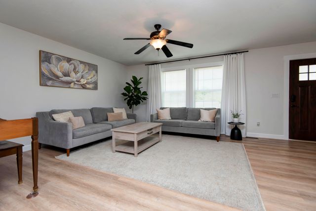 3009 N Marshall Road, Marshfield, MO 65706