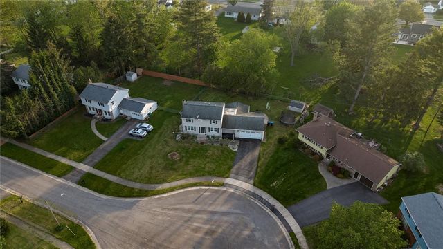 19 Kingsberry Drive, Greece, NY 14626