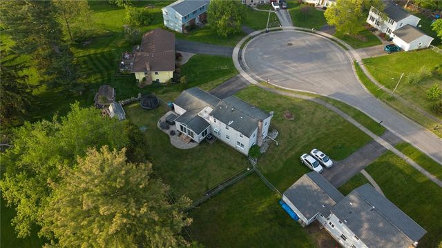 19 Kingsberry Drive, Greece, NY 14626