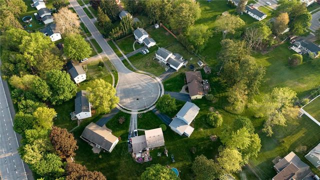 19 Kingsberry Drive, Greece, NY 14626