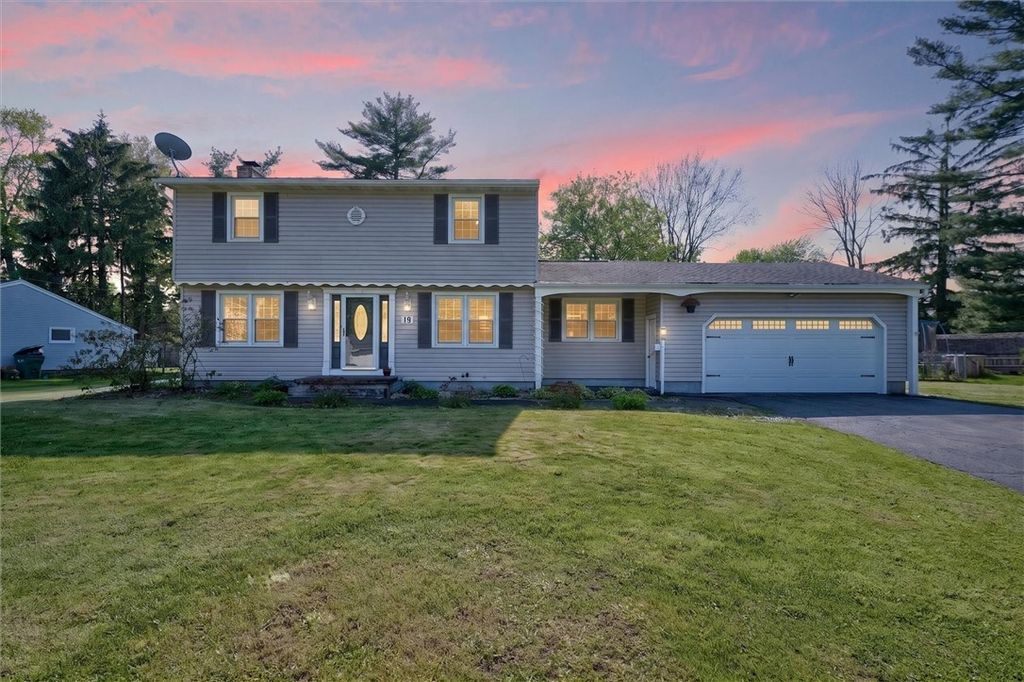19 Kingsberry Drive, Greece, NY 14626