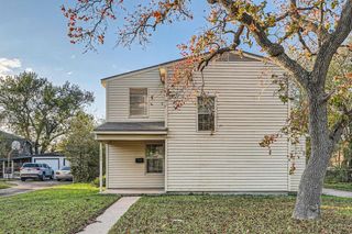 1133 6th Avenue N, Texas City, TX 77590