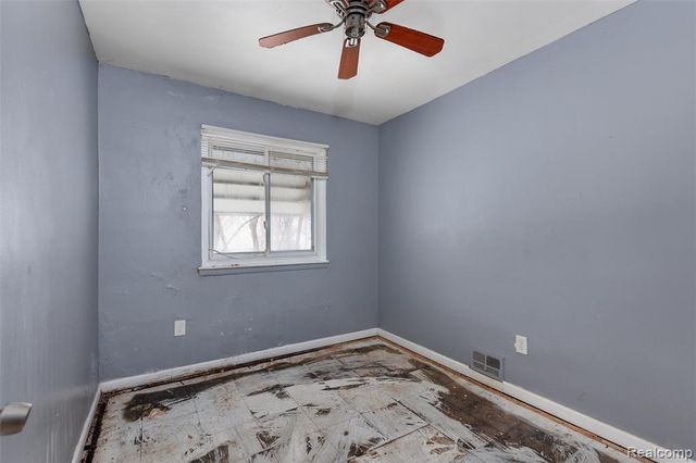 4004 Minnesota, Detroit, MI 48212