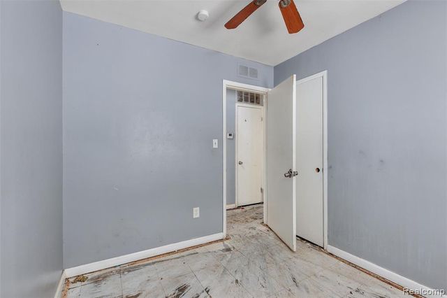 4004 Minnesota, Detroit, MI 48212