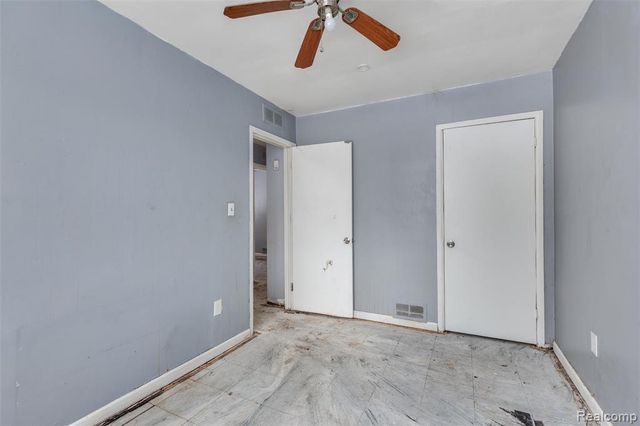 4004 Minnesota, Detroit, MI 48212