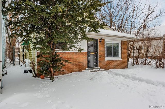 4004 Minnesota, Detroit, MI 48212