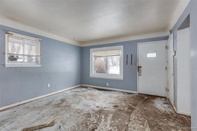 4004 Minnesota, Detroit, MI 48212