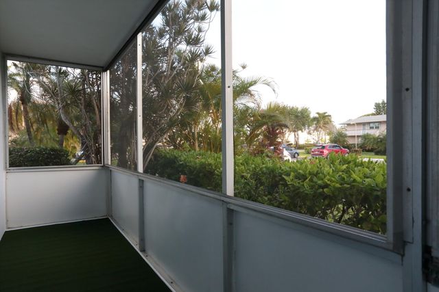 331 Windsor O, West Palm Beach, FL 33417