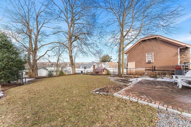 59 Washington St, Hudson, MA 01749