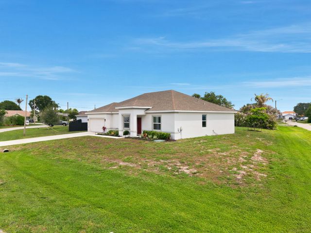 201 SW North Wakefield Circle, Port St. Lucie, Port St Lucie, FL 34953