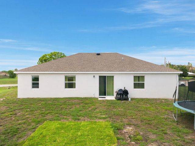 201 SW North Wakefield Circle, Port St. Lucie, Port St Lucie, FL 34953