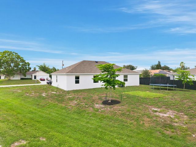 201 SW North Wakefield Circle, Port St. Lucie, Port St Lucie, FL 34953