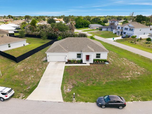 201 SW North Wakefield Circle, Port St. Lucie, Port St Lucie, FL 34953