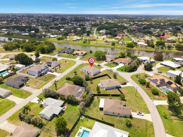 201 SW North Wakefield Circle, Port St. Lucie, Port St Lucie, FL 34953