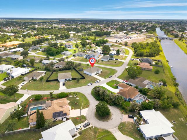201 SW North Wakefield Circle, Port St. Lucie, Port St Lucie, FL 34953
