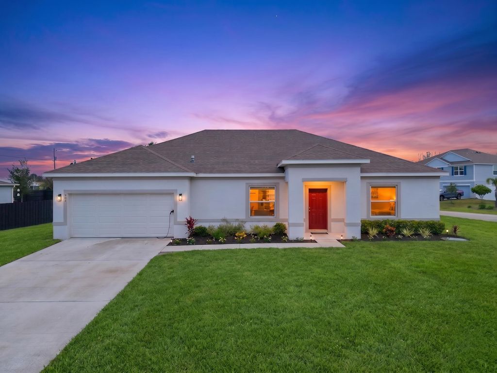 201 SW North Wakefield Circle, Port St. Lucie, Port St Lucie, FL 34953