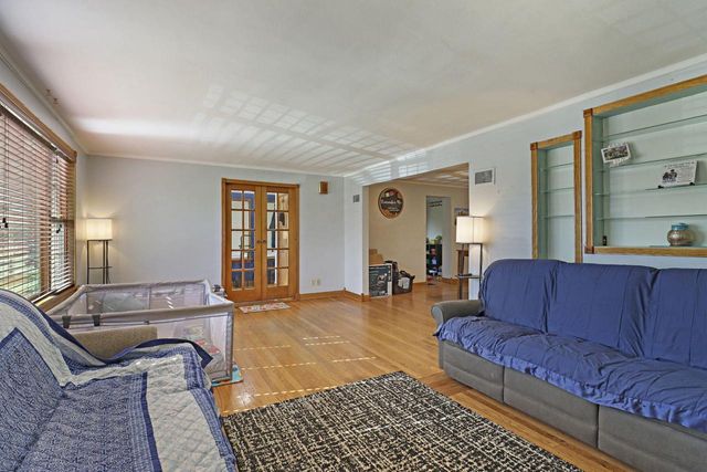 2026 Wisconsin STREET, Racine, WI 53402