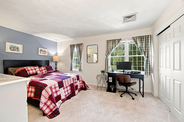 41 Stallbrook Rd 41, Milford, MA 01757