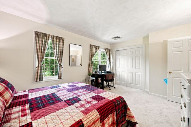 41 Stallbrook Rd 41, Milford, MA 01757