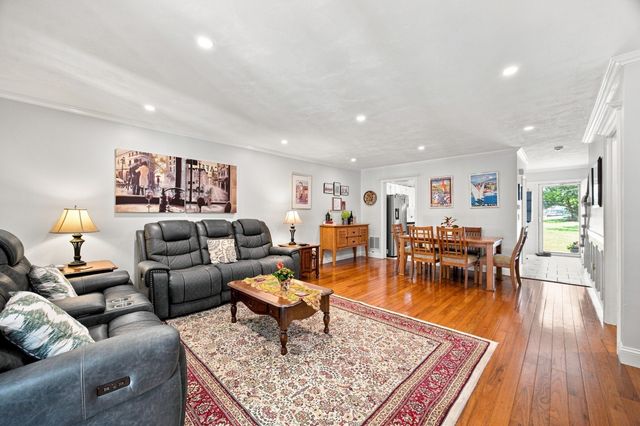 41 Stallbrook Rd 41, Milford, MA 01757