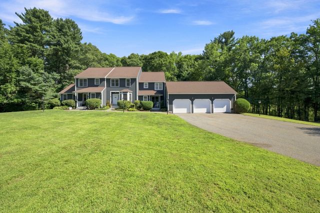 41 Stallbrook Rd 41, Milford, MA 01757