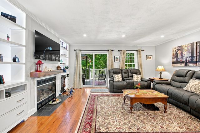 41 Stallbrook Rd 41, Milford, MA 01757