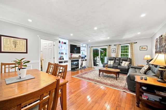 41 Stallbrook Rd 41, Milford, MA 01757