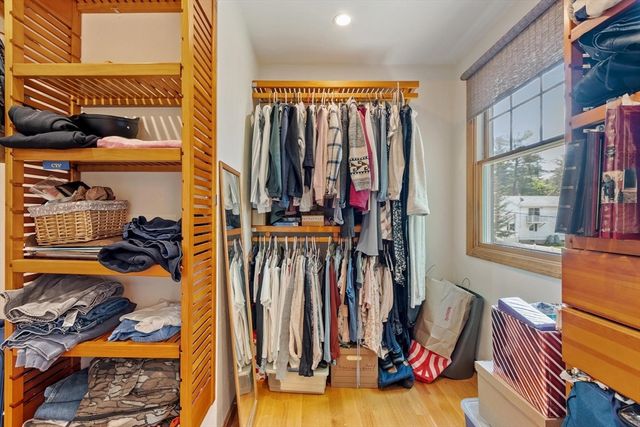 107 Maple Rd, Tewksbury, MA 01876