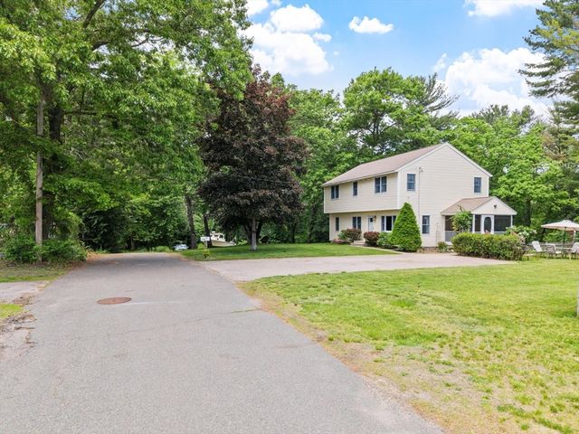 107 Maple Rd, Tewksbury, MA 01876