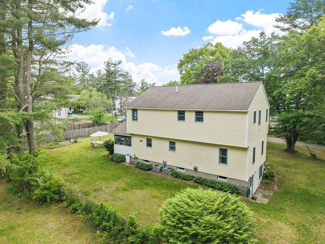 107 Maple Rd, Tewksbury, MA 01876