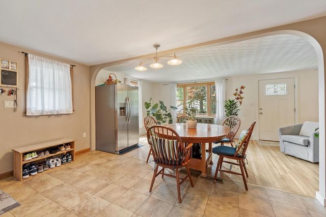 107 Maple Rd, Tewksbury, MA 01876
