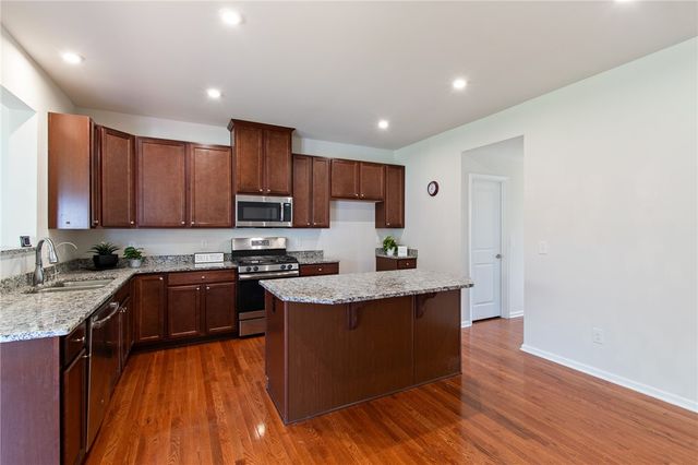 708 Hillspring, Webster, NY 14580