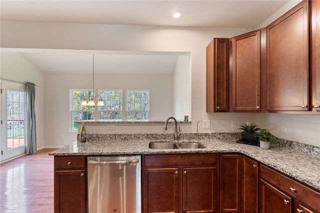708 Hillspring, Webster, NY 14580