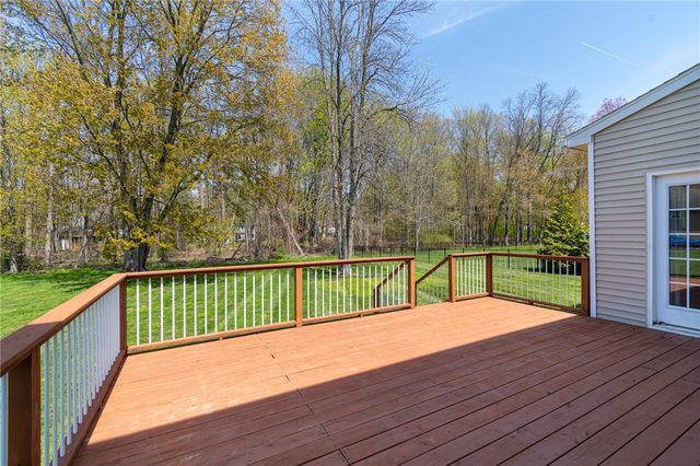 708 Hillspring, Webster, NY 14580
