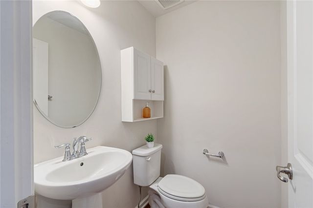 708 Hillspring, Webster, NY 14580