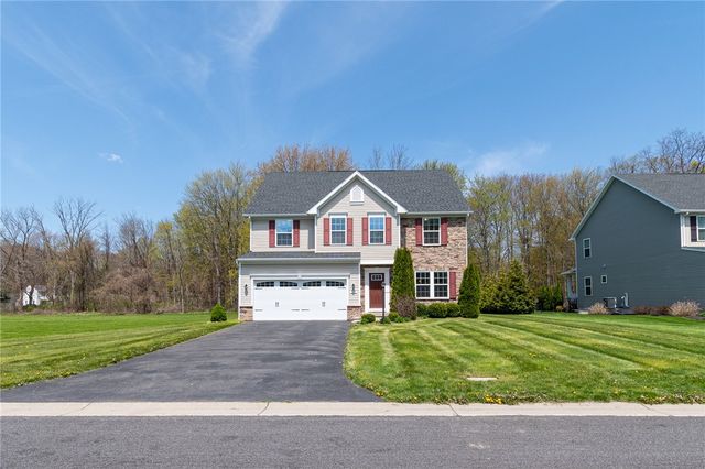 708 Hillspring, Webster, NY 14580