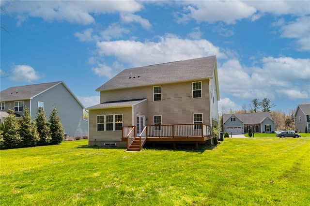 708 Hillspring, Webster, NY 14580