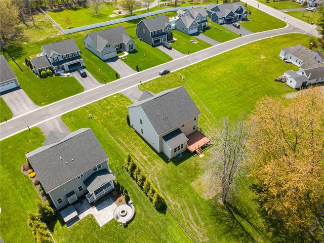 708 Hillspring, Webster, NY 14580
