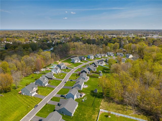 708 Hillspring, Webster, NY 14580