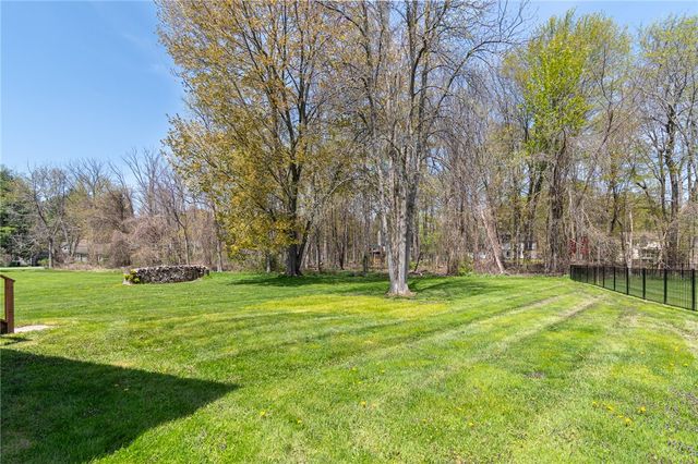 708 Hillspring, Webster, NY 14580