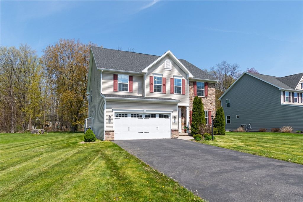 708 Hillspring, Webster, NY 14580