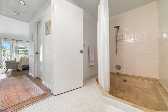 19994 NE 5th Court 3C, Miami, FL 33179