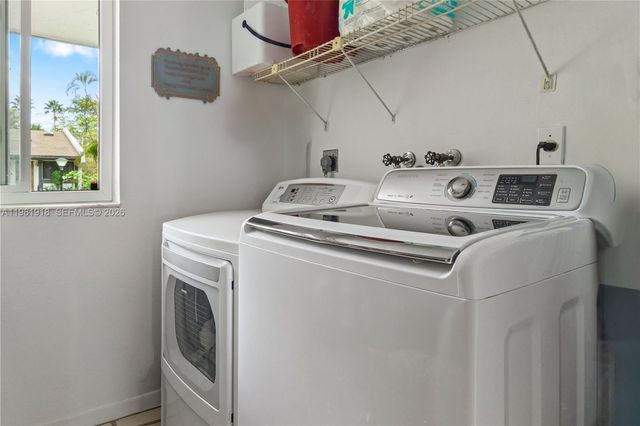 19994 NE 5th Court 3C, Miami, FL 33179