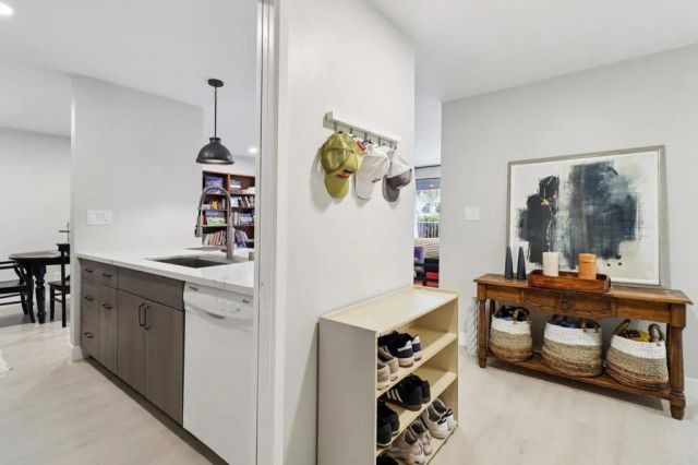 2348 La Costa Ave 202, Carlsbad, CA 92009