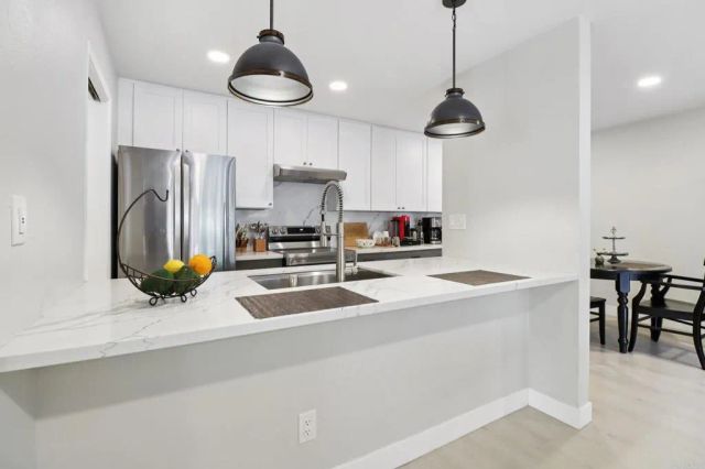 2348 La Costa Ave 202, Carlsbad, CA 92009