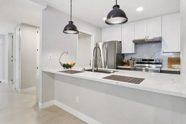 2348 La Costa Ave 202, Carlsbad, CA 92009