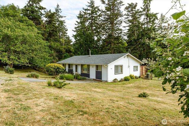 975 Ferry Avenue, Coupeville, WA 98239