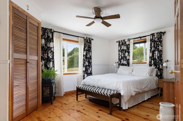 975 Ferry Avenue, Coupeville, WA 98239