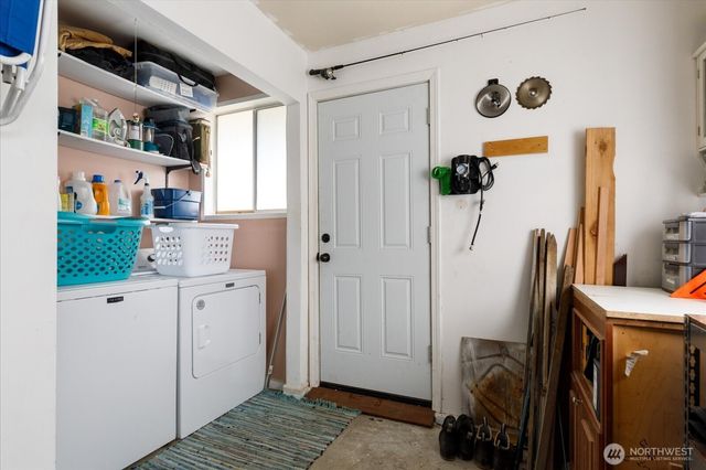 975 Ferry Avenue, Coupeville, WA 98239